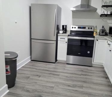 Durham House | Renovated 2 Bed Walltown Home Walk To Duke! B