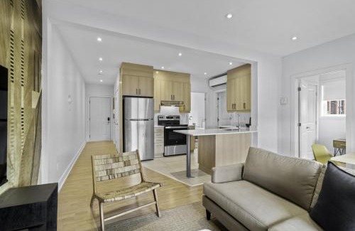 Little Italy Apartment | Renovated 2-Bedroom Haven by Jean Talon Market