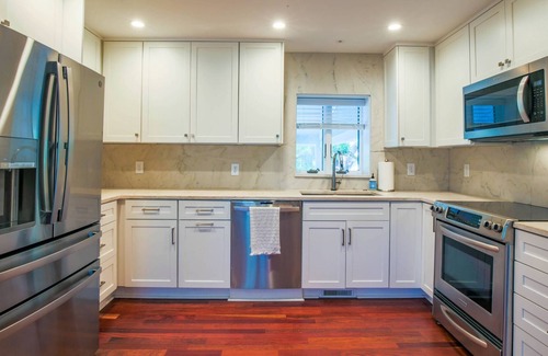 Sullivan's Island House | Renovated 28+ Night Beach Home w/ Private Pool, Hot Tub, 2 Master Suites, 3 Porches & Roof Deck!