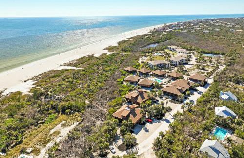 Sanibel House | Renovated 3-BR Villa with Rooftop Sundeck, Gulf Views and Private Beach