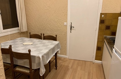 Allos Apartment | Renovated 35m2 studio with separate kitchen