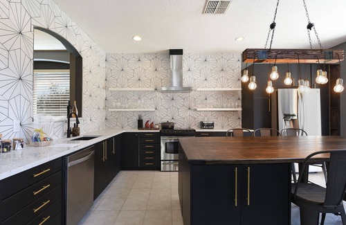 West Kissimmee House | Renovated 7 Bedroom, 4.5 Bath Luxury Vacation Home Pool Heat Included