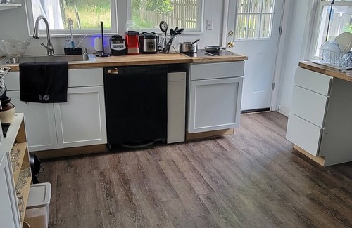 Little Italy House | Renovated and Cozy Little Italy home-Case, University Hospital, Cleveland Clinic