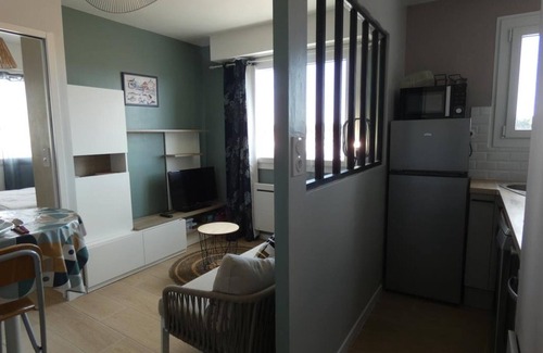 Fromentine Apartment | Renovated apartment near beach with WIFI and private parking