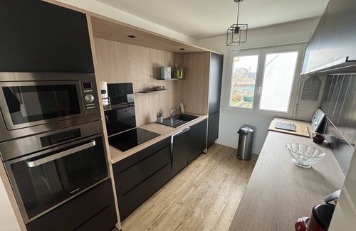 Finistere Apartment | Renovated apartment facing the beach