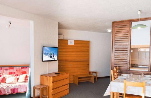Val-Thorens Apartment | Renovated apartment in Val Thorens, 6 people, modern mountain style