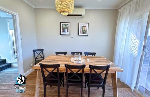 Encounter Bay House | Renovated Beautiful Holiday Home with a Private Beach & Stunning Views!