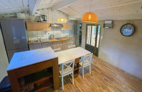 Roquebrune-sur-Argens House | Renovated Cabin Near Argens River
