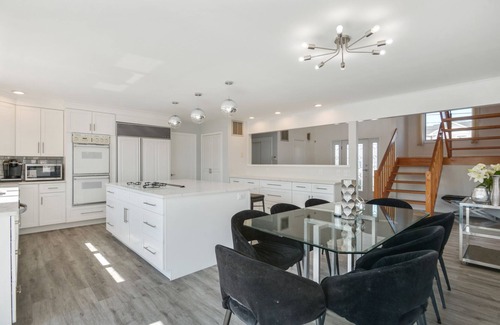 Point Pleasant - Toms River House | Renovated Contemporary with Bay views & Pool!