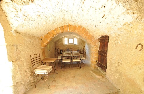 Crestet House | renovated country house "Calade"