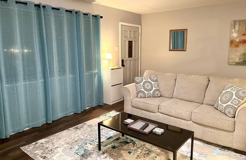 Richmond Heights House | Renovated Cozy 3 Bd/2 Bth Home, Close to Forest Park, Zoo, Minutes from Downtown