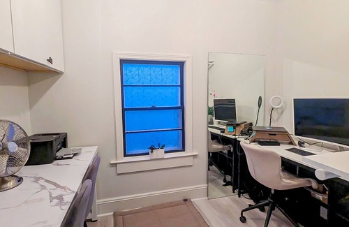 Rockland Apartment | Renovated, dog-friendly apartment with office & fireplace - right in town