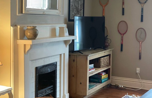 Northside District Apartment | Renovated Downtown Lexington Apartment