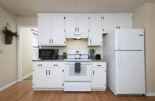 Lithia Springs House | Renovated Farmhouse Near Six Flags