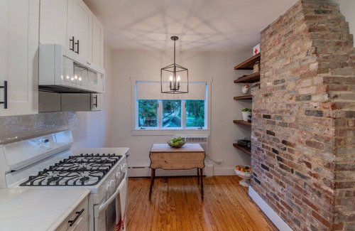 State College House | Renovated Farmhouse 1mile from the Beaver Stadium