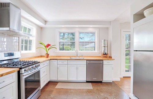 Amagansett North House | Renovated Farmhouse-Style Home With Views of South Fork Country Club,.