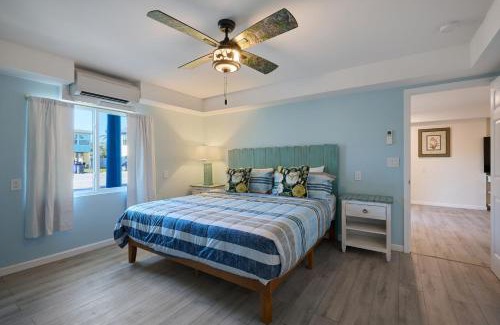 Mid Island House | Renovated Ground Floor 3BR Residence with Pool and Spa at Margarita Mansion