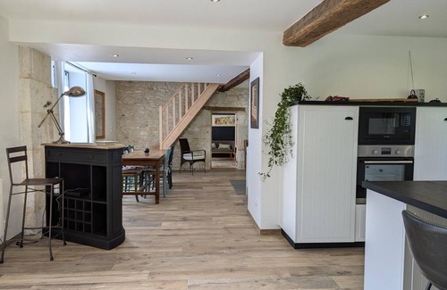 Razac-de-Saussignac Cottage | Renovated house, private garden, near Bergerac