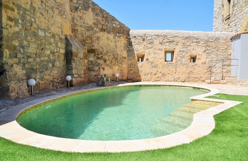 Cervera Villa | Renovated, historic castle - Luxury, Pool, Privacy - 6 bedrooms, 6 bathrooms