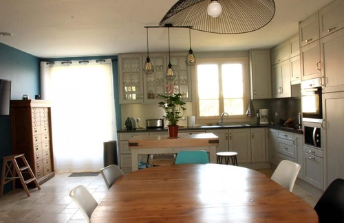 Mont-pres-Chambord Cottage | Renovated Home with Garden Near Loire Castles, Sleeps 6, Family-Friendly