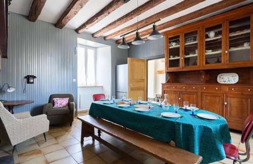 Peyragudes House | Renovated House for 12, Near Loudenvielle, WiFi, Garden, Secure Barn, Pet-Friendly