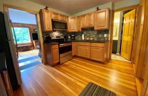 Lake George Cottage | Renovated Lake George cottage
