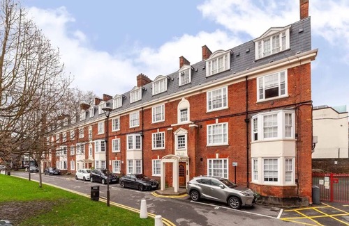 South Bank Condo | Renovated luxury flat in the heart of Islington