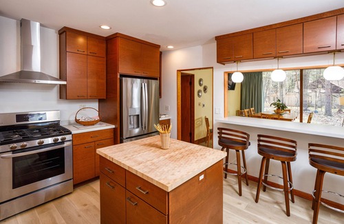 Sturgeon Bay House | Renovated Mid-Century Modern Home Near Sturgeon Bay-Your Door County Sanctuary!