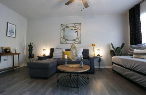 Gainesville House | Renovated Modern Industrial Suite 2 BR Condo