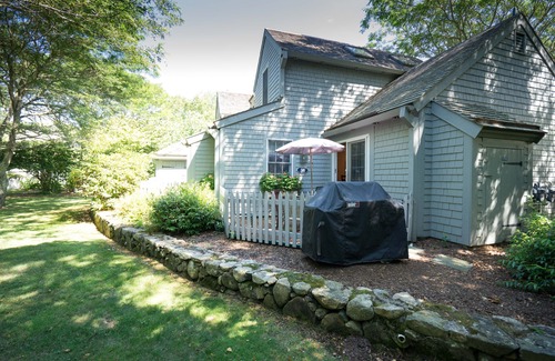 Mashpee Condo | Renovated Nantucket Style 2 Bed/2 Bath Cottage, Steps to Private Beach, Market.