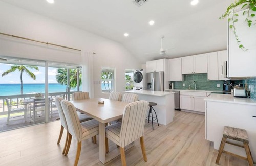 Seven Mile Beach Apartment | Renovated, Oceanfront 2bd Seven Mile Beach Condo with amazing views