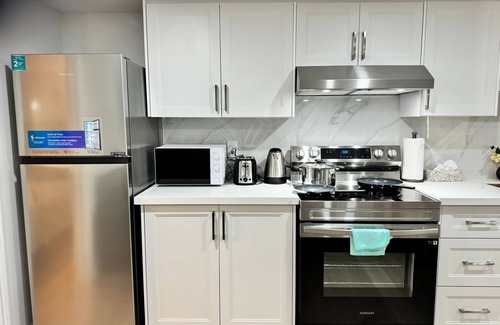 Curran Hall Apartment | Renovated - Private Entrance & Kitchen - 1 Bedroom