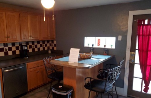 Sellersburg House | Renovated & quiet bungalow within minutes of downtown Louisville