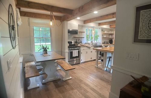 Scarborough House | Renovated Ranch 5 Bed 2 Bth, Open concept. Close to beaches, airport & Portland