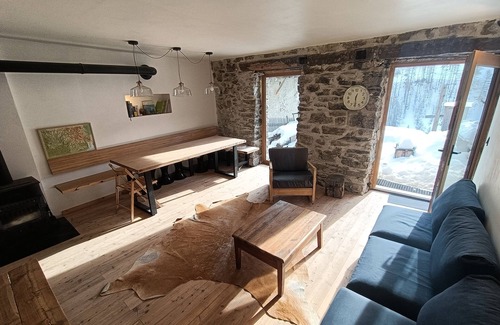 Crevoux Ski Chalet | Renovated sheepfold near the slopes ideal for 2 families