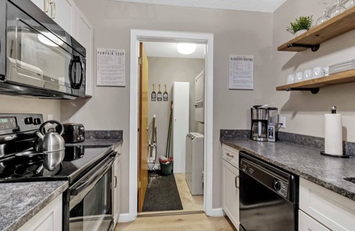 Great Valley Condo | Renovated Ski In Ski Out Condo at Holiday Valley