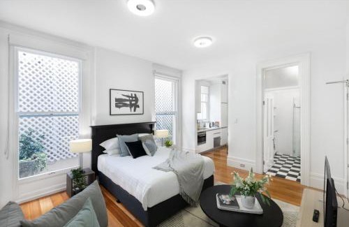 Glebe Apartment | Renovated studio in bohemian area close to city
