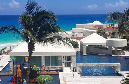 Zona Hotelera Apartment | Renovated Studio in Cancun Beach at the Hotel Zone