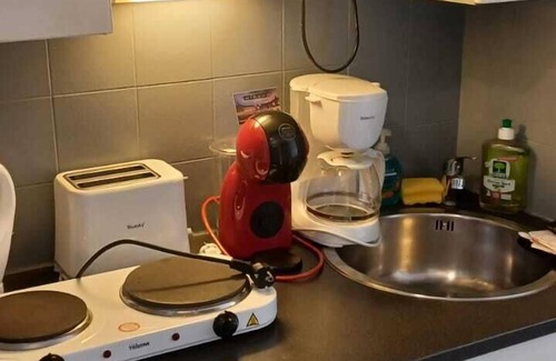 Saint Augustin Apartment | Renovated studio near CHU BORDEAUX, free parking, close to tram