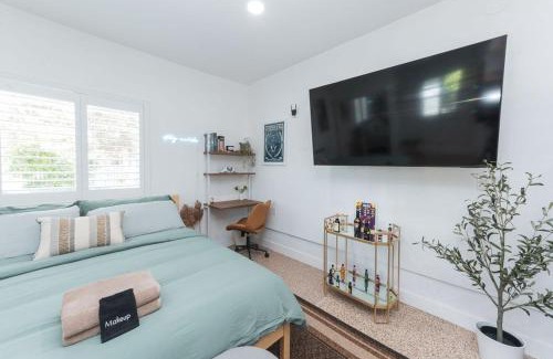 Montclair Apartment | Renovated Stylish Guesthouse By Claremont With Private Patio