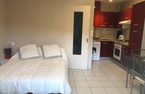 Reynes Apartment | Rent Apartment Amélie-les-Bains-Palalda 2 people 50m des Termes