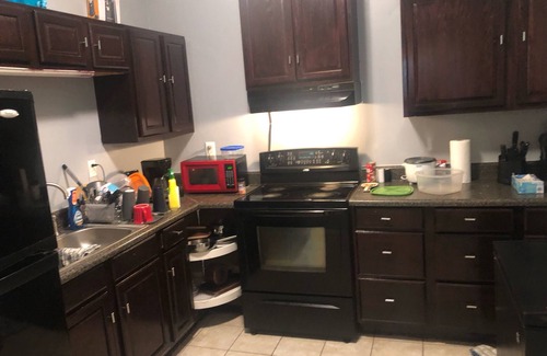 Albany House | Rent a House, lots of space, deck, porch, fire pit, fire place, large rooms