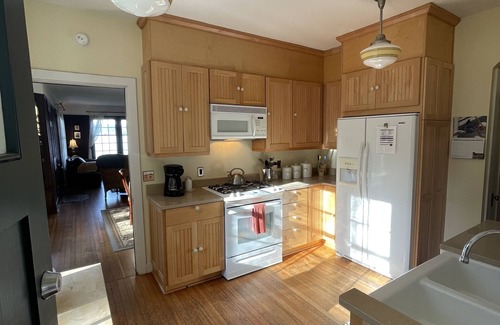 South Colby House | Rent a moment in history at Fern Cove Nature Preserve's Belle Baldwin House