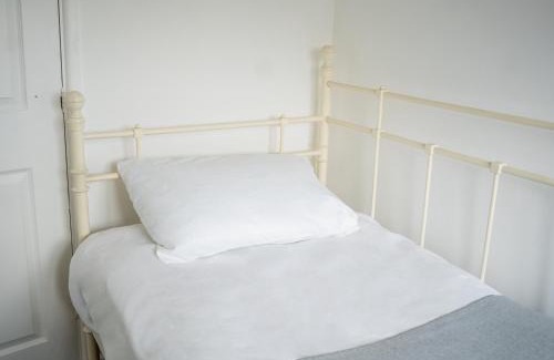 Clifton Apartment | Rent Entire Calmhaven Apartment
