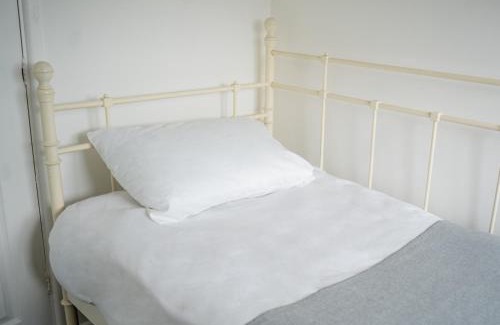 Clifton Apartment | Rent Entire Calmhaven Apartment