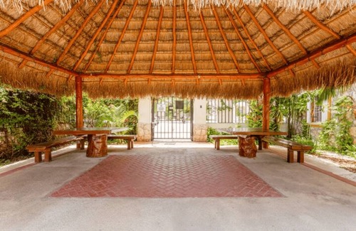 Puerto Juarez Apartment | Rent Private Apartment With Pool and Parking