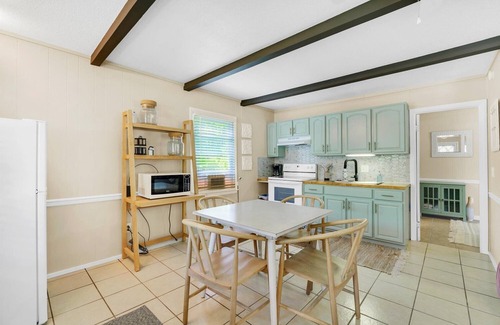Newland Ski Chalet | Rent the *Whole Camp* Sleeps 15!