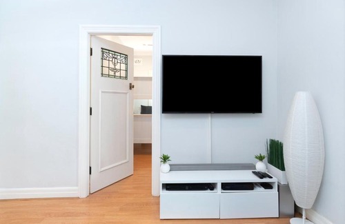 Clovelly Apartment | Rent Two Beach Units As One - Stay With Family