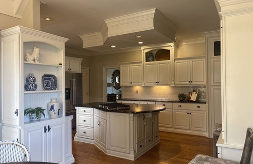 Buechel House | Rent your Derby house! Updated, amenities, minutes from Valhalla!