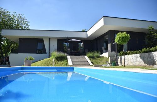 Petrovaradin Villa | Rent Your Family Retreat in Novi Sad